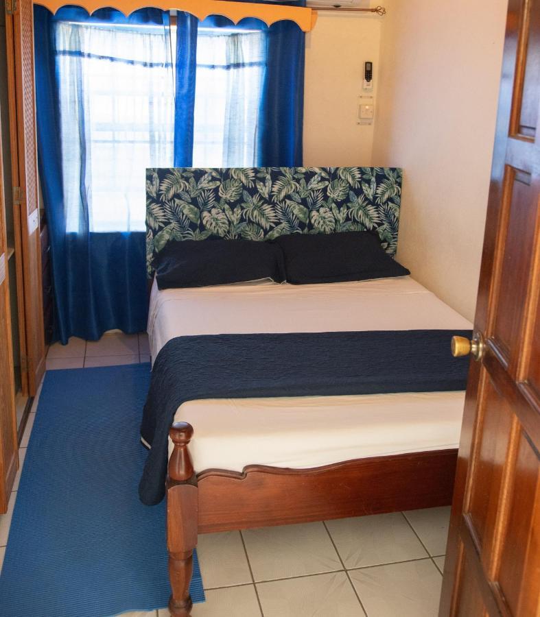 Tropical Breeze Vacation Home And Apartments Gros Islet Zewnętrze zdjęcie