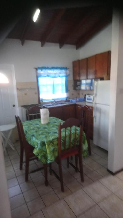 Tropical Breeze Vacation Home And Apartments Gros Islet Zewnętrze zdjęcie