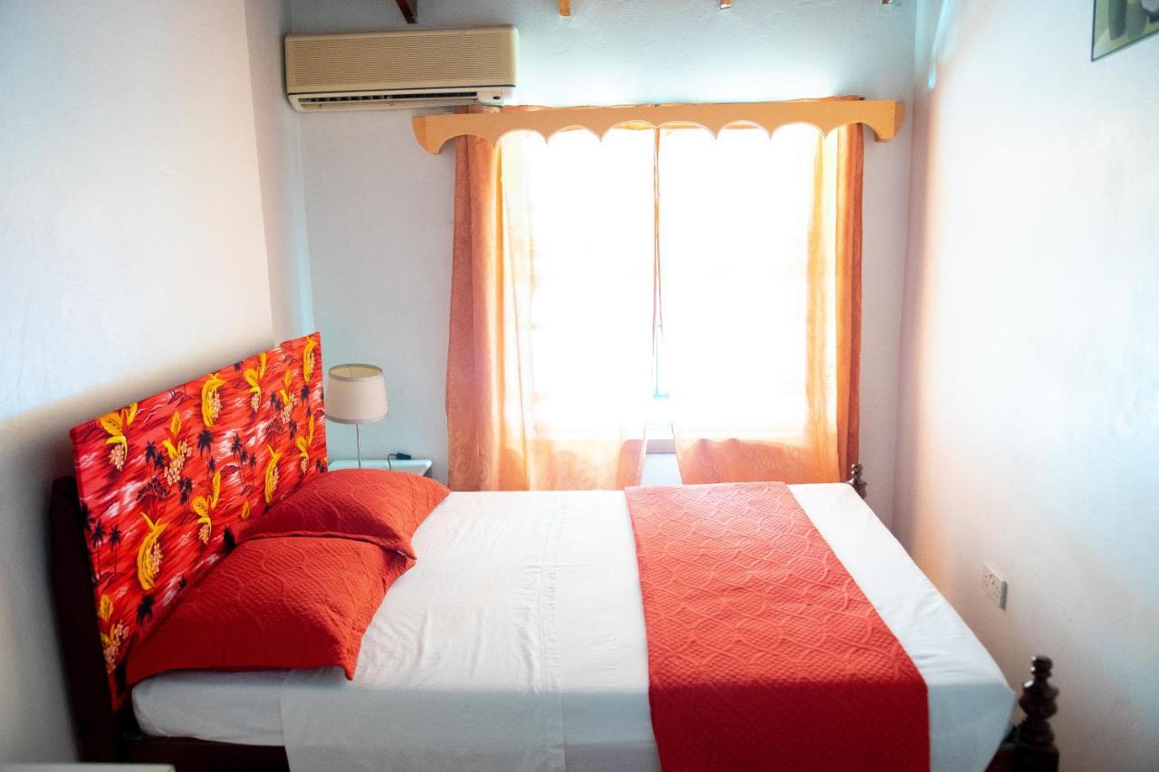 Tropical Breeze Vacation Home And Apartments Gros Islet Zewnętrze zdjęcie