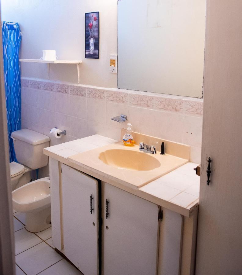 Tropical Breeze Vacation Home And Apartments Gros Islet Zewnętrze zdjęcie